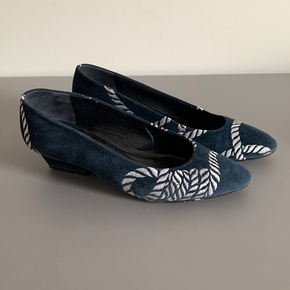 GUC Gianfranco Ferre navy blue suede short heeled shoes made in italy 🇮🇹